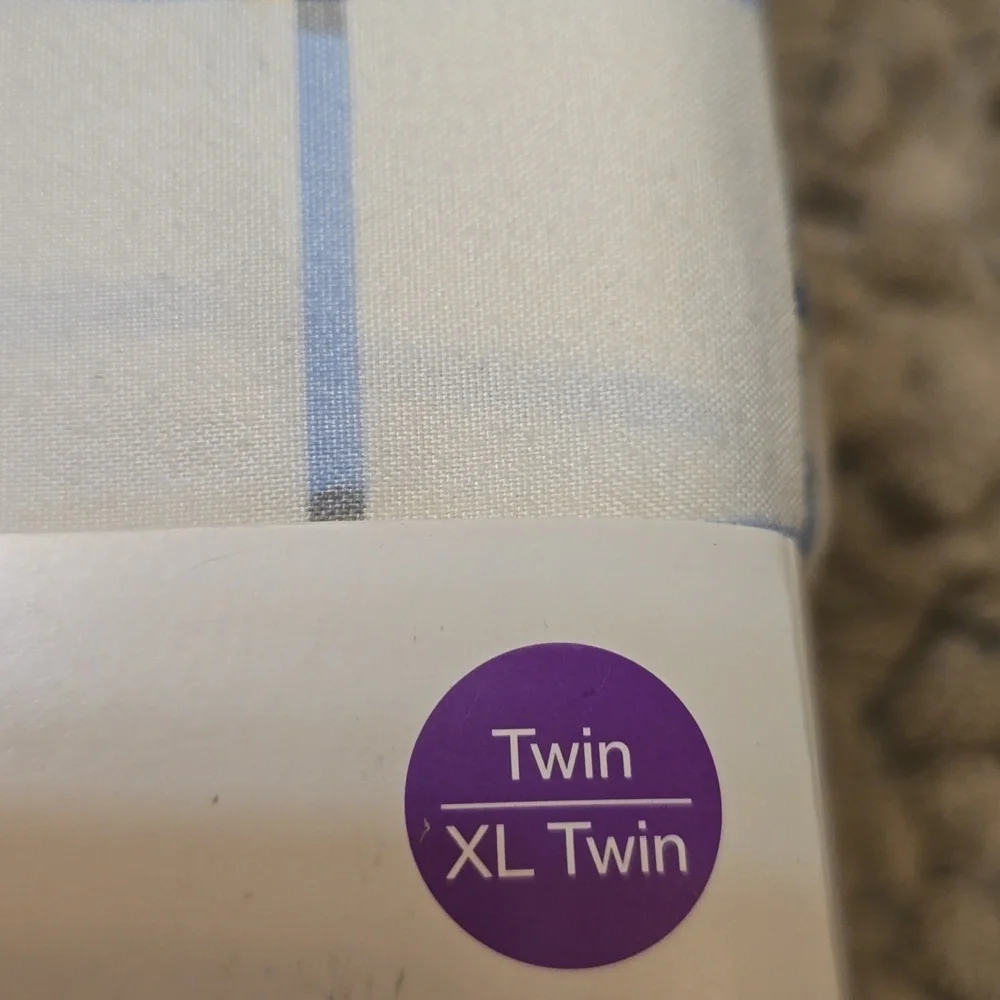 New‎ Room Essentials Blue and White Microfiber Sheet Set Twin XL